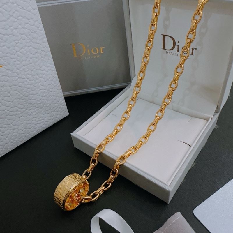 chr1st1an D10r necklaces